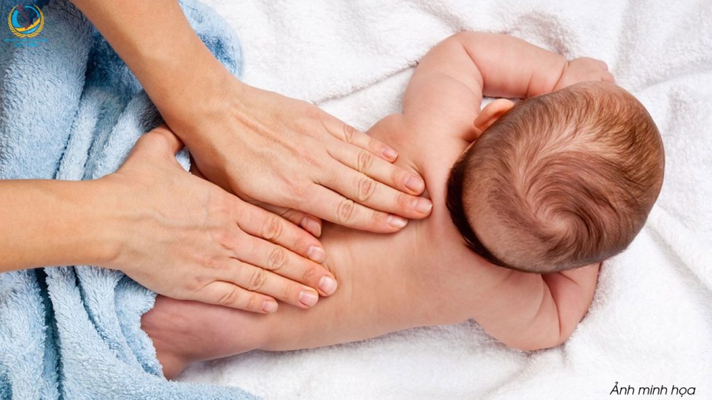 Khóa học massage trẻ sơ sinh
