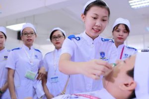 Sinh viên học cao đẳng y học cổ truyền ra làm gì? 